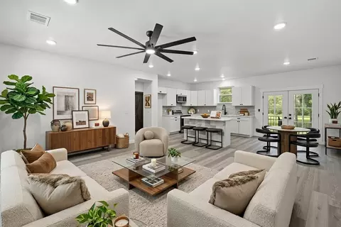 165 Nuuanu Ln, Bastrop, TX 78602