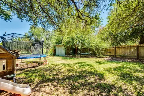 Exterior - 7519 Windrush Dr, Austin, TX 78729 photo 5 of 6