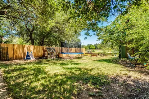 Exterior - 7519 Windrush Dr, Austin, TX 78729 photo 3 of 6