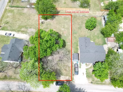 303 E Wolf St, Granger, TX 76530 photo 4