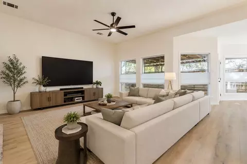 107 Copperleaf Rd, Lakeway, TX 78734