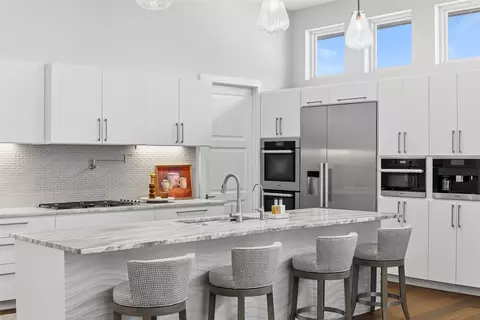 Kitchen - 8317 Carranzo Dr, Austin, TX 78735 photo 5 of 6