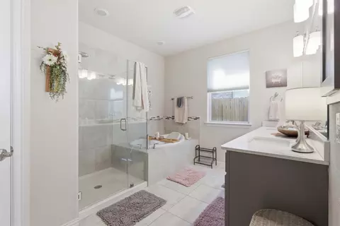 Bath - 170 Rosling Dr, Buda, TX 78610 photo 1 of 3
