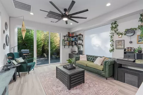 2703 E 3rd St #2, Austin, TX 78702