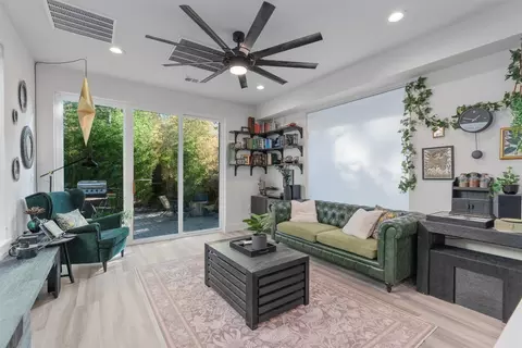 2703 E 3rd St #2, Austin, TX 78702
