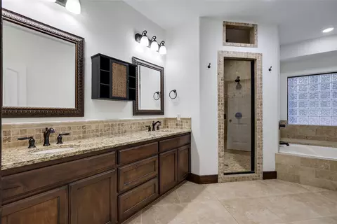 Bath - 116 Apache Trl, Georgetown, TX 78633 photo 1 of 5