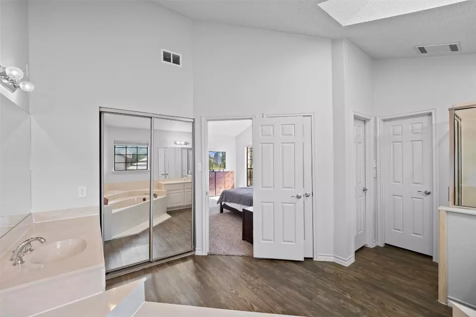 Entry Way - 11310 Spicewood Club Dr #21, Austin, TX 78750 photo 1 of 1