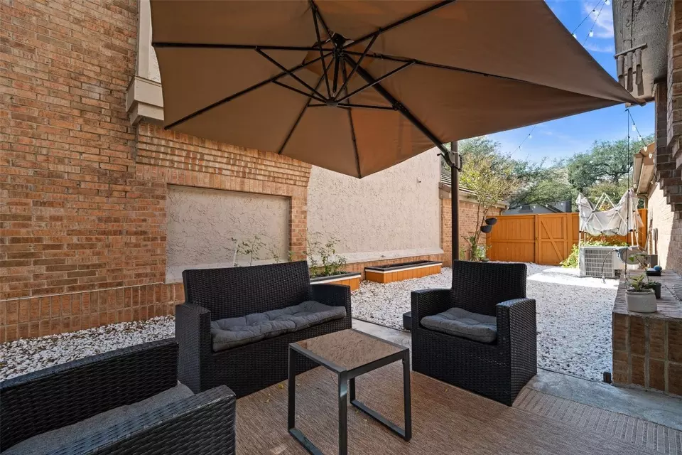 Exterior - 11310 Spicewood Club Dr #21, Austin, TX 78750 photo 2 of 4