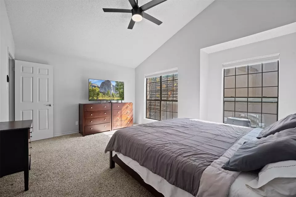 Bedroom - 11310 Spicewood Club Dr #21, Austin, TX 78750 photo 1 of 4