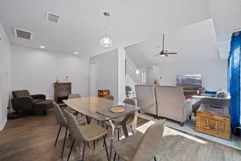 Dining - 11310 Spicewood Club Dr #21, Austin, TX 78750 photo 1 of 2