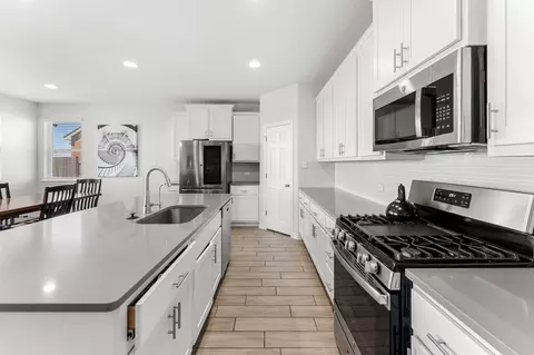 Kitchen - 974 Pepperbark Loop, Buda, TX 78610 photo 5 of 7