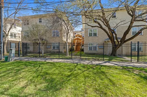 305 E 31st St #2, Austin, TX 78705
