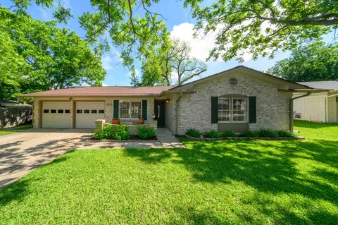 2210 Kenbridge Dr, Austin, TX 78757