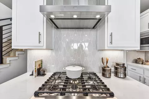 Kitchen - 9033 Cattle Baron Path, Austin, TX 78747 photo 4 of 4