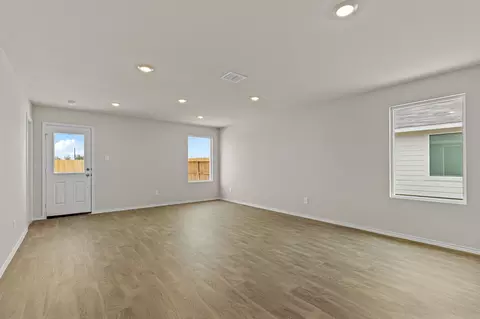 Living - 2203 Loganberry Ln, Luling, TX 78648 photo 2 of 4