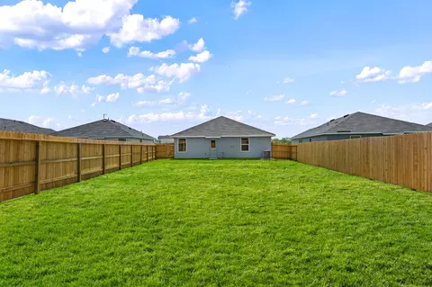 Exterior - 2203 Loganberry Ln, Luling, TX 78648 photo 3 of 3