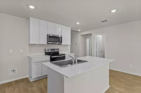 Kitchen - 2203 Loganberry Ln, Luling, TX 78648 photo 1 of 5