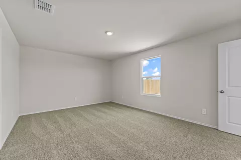 Bedroom - 2203 Loganberry Ln, Luling, TX 78648 photo 8 of 14