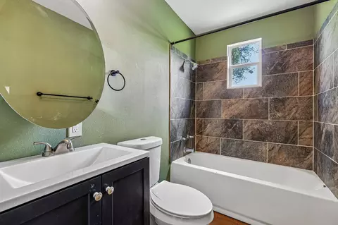 Bath - 122 Dodd Preston Rd, Elgin, TX 78621 photo 1 of 3