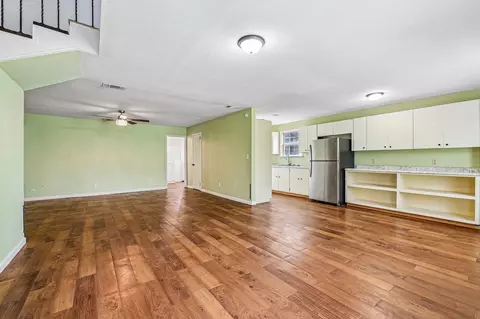 Living - 122 Dodd Preston Rd, Elgin, TX 78621 photo 2 of 7