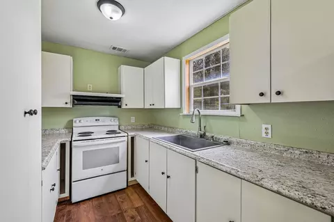 Kitchen - 122 Dodd Preston Rd, Elgin, TX 78621 photo 2 of 3