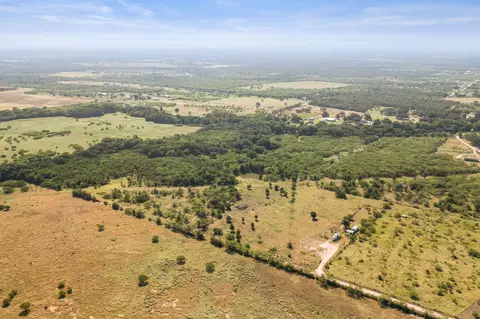 625 Callihan Rd, Luling, TX 78648 photo 18