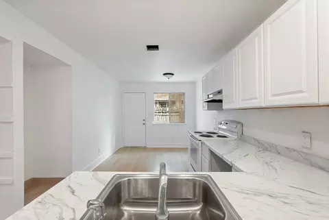 1010 Bird Creek Dr, Austin, TX 78758