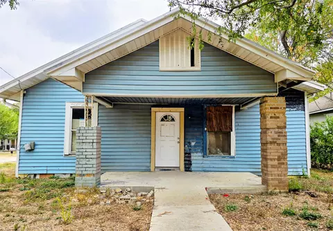 901 W 5th St, Taylor, TX 76574