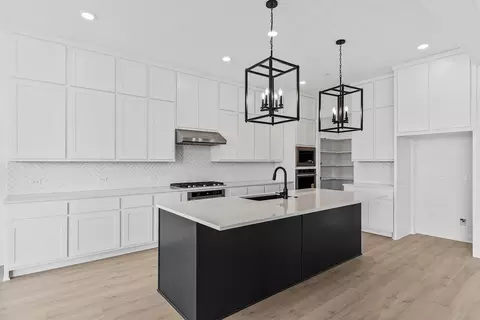 Kitchen - 2992 Heritage Heights Rd, Leander, TX 78641 photo 1 of 2