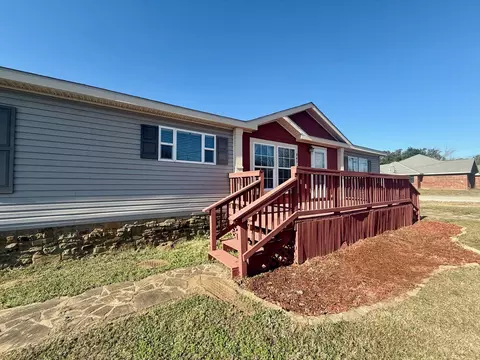 845 Caldwell St, Lexington, TX 78947