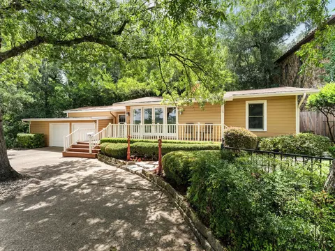 2205 Scenic Dr, Austin, TX 78703