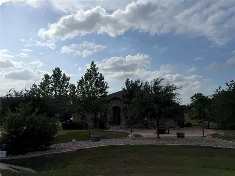 126 Packsaddle Dr, Bastrop, TX 78602