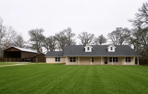 788 Fm 2571, Smithville, TX 78957