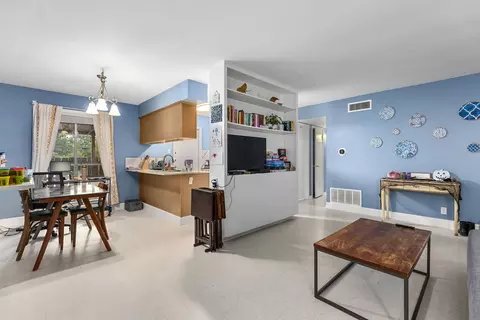 7001 Cooper Ln, Austin, TX 78745
