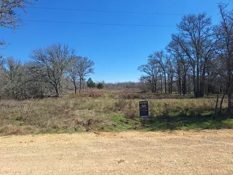1554 Father Anderds Loop, Flatonia, TX 78941 photo 2