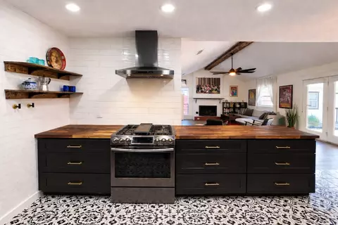4806 Wind River Rd, Austin, TX 78759