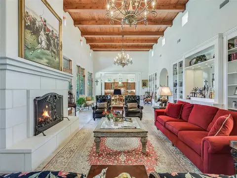 27206 Waterfall Hill Pkwy, Spicewood, TX 78669