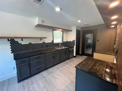 Kitchen - 322 Mcclendon Dr, Elgin, TX 78621 photo 3 of 5