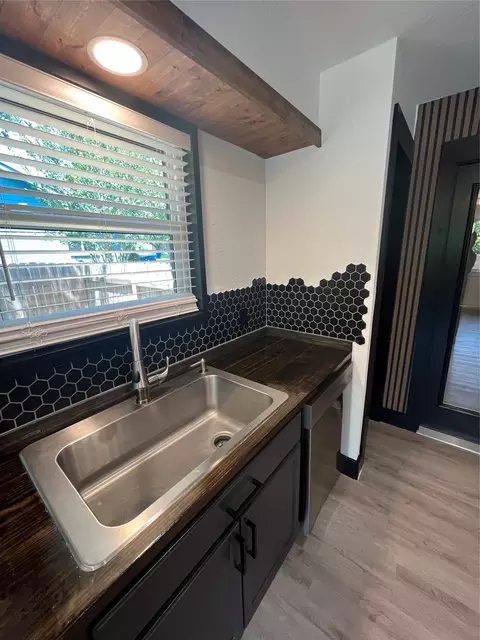 Kitchen - 322 Mcclendon Dr, Elgin, TX 78621 photo 4 of 5