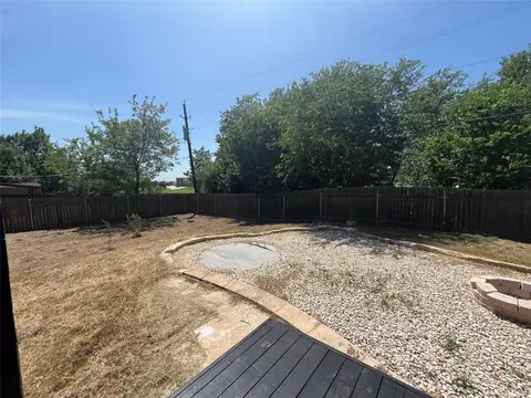 Exterior - 322 Mcclendon Dr, Elgin, TX 78621 photo 9 of 10