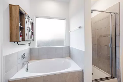 Bath - 1909 Four Waters Loop, Georgetown, TX 78628 photo 1 of 4