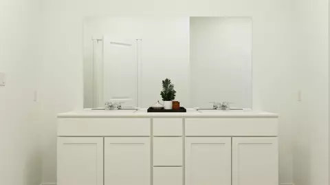 Bath - 23500 Skyrocket St, Elgin, TX 78621 photo 3 of 5