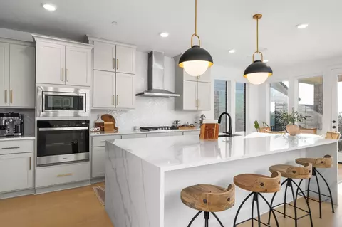 Kitchen - 6220 Sontag Dr, Austin, TX 78738 photo 4 of 5