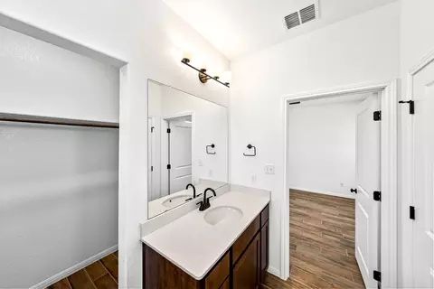 Bath - 279 Rieber Rd, Kyle, TX 78640 photo 1 of 4