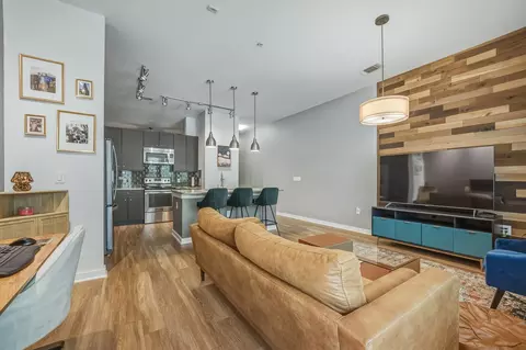 1900 Barton Springs Rd #2006, Austin, TX 78704