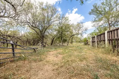 310 Union Hill Rd, Luling, TX 78648 photo 15