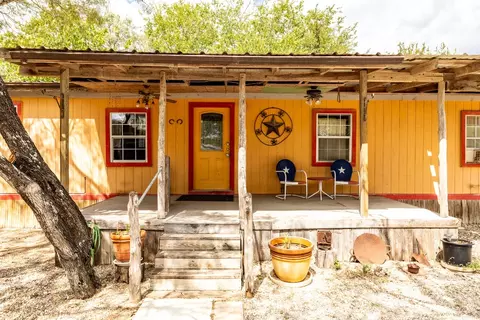 310 Union Hill Rd, Luling, TX 78648 photo 4