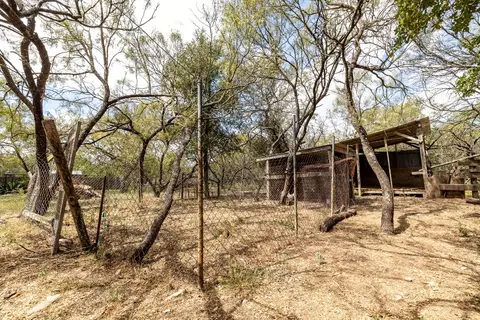 310 Union Hill Rd, Luling, TX 78648 photo 12