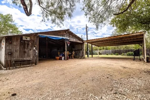 310 Union Hill Rd, Luling, TX 78648 photo 6