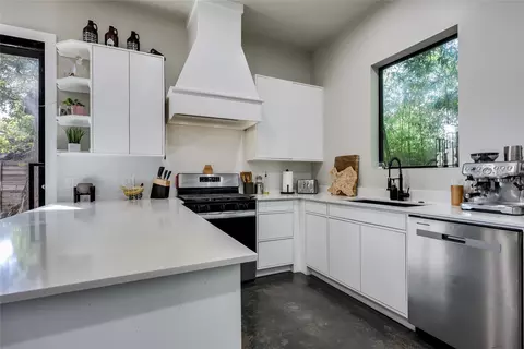 706 Valdez St #2, Austin, TX 78741